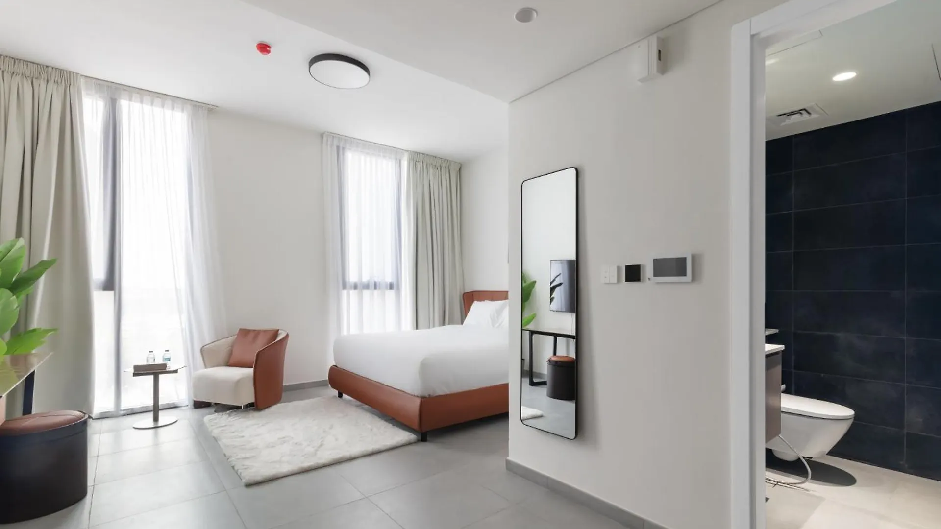 Apartment Sahab - Hermes Leather Home Sharjah United Arab Emirates