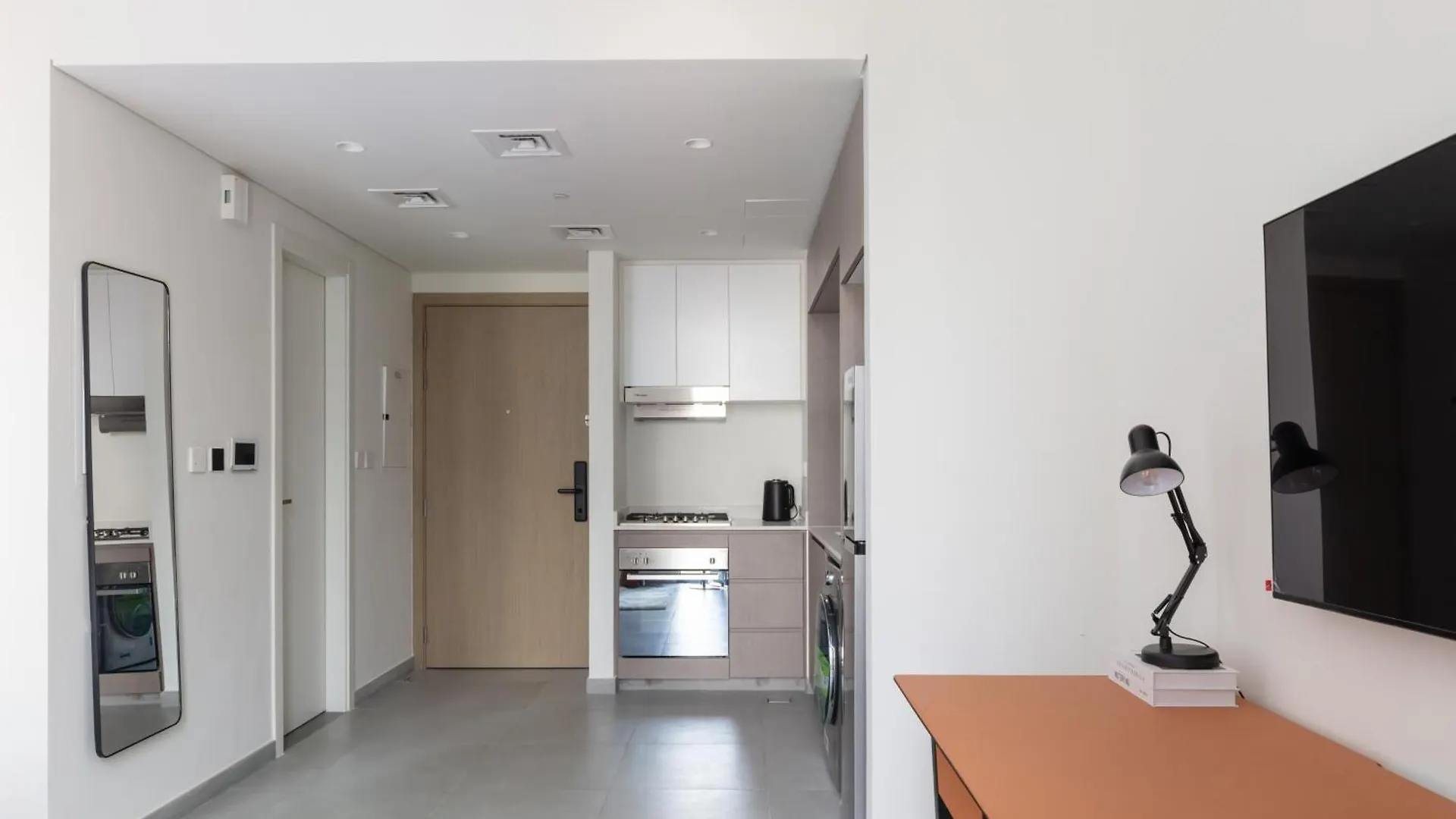 Apartment Sahab - Hermes Leather Home Sharjah United Arab Emirates