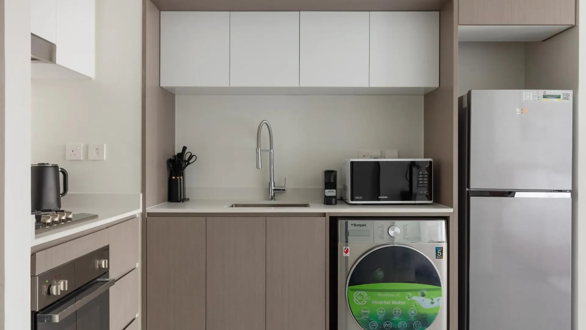 Apartment Sahab - Hermes Leather Home Sharjah